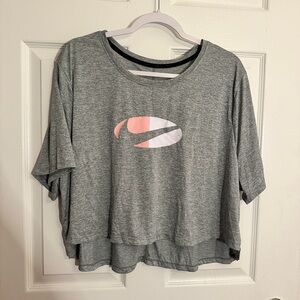 Nike cropped tee